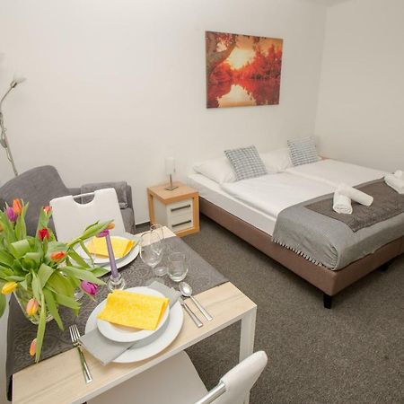 Hotel Blue Apartment Μπρατισλάβα Εξωτερικό φωτογραφία
