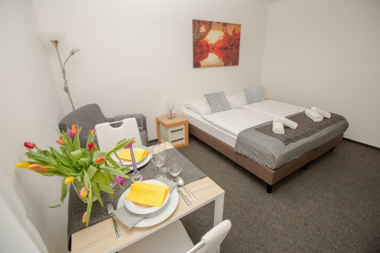 Hotel Blue Apartment Μπρατισλάβα Εξωτερικό φωτογραφία