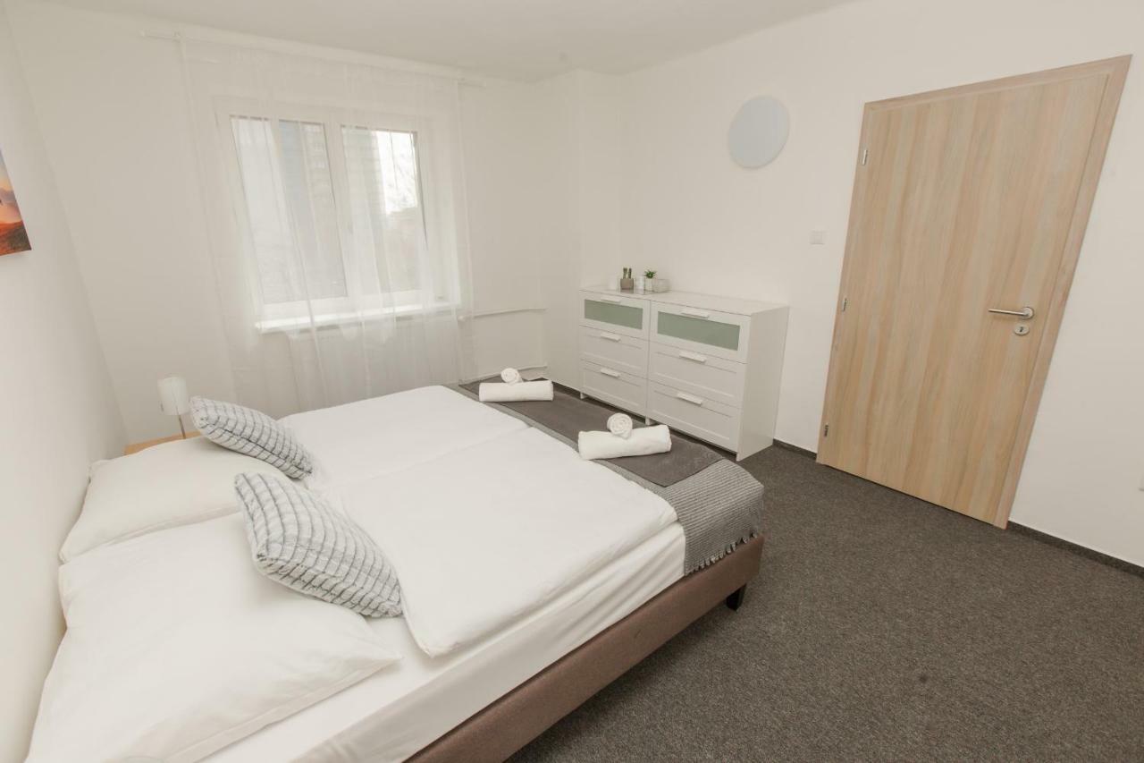 Hotel Blue Apartment Μπρατισλάβα Εξωτερικό φωτογραφία
