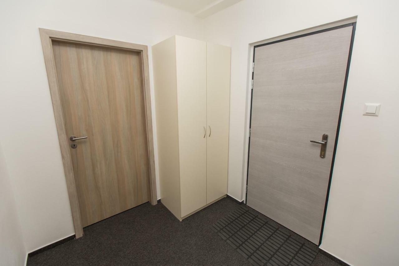 Hotel Blue Apartment Μπρατισλάβα Εξωτερικό φωτογραφία