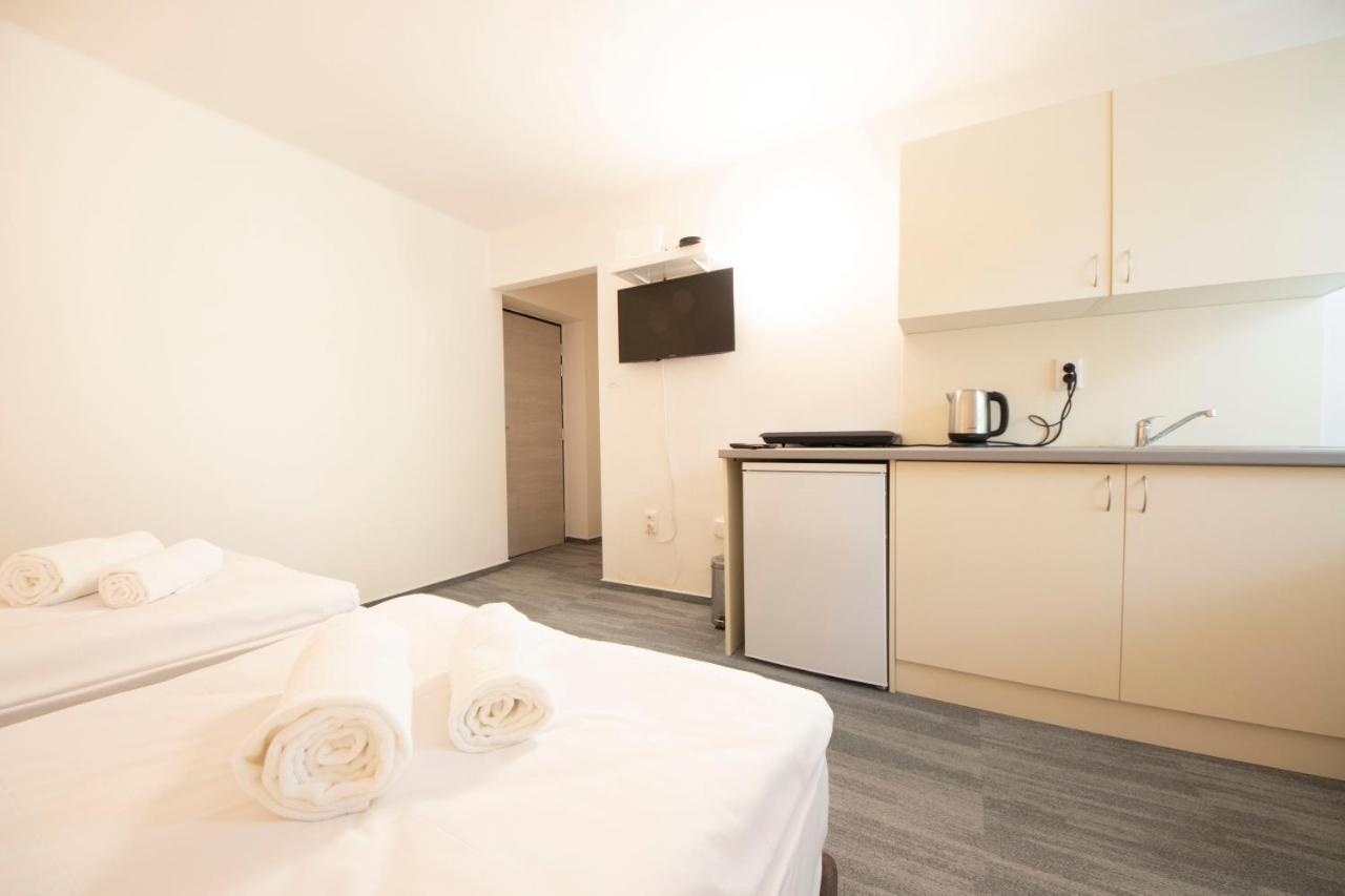 Hotel Blue Apartment Μπρατισλάβα Εξωτερικό φωτογραφία