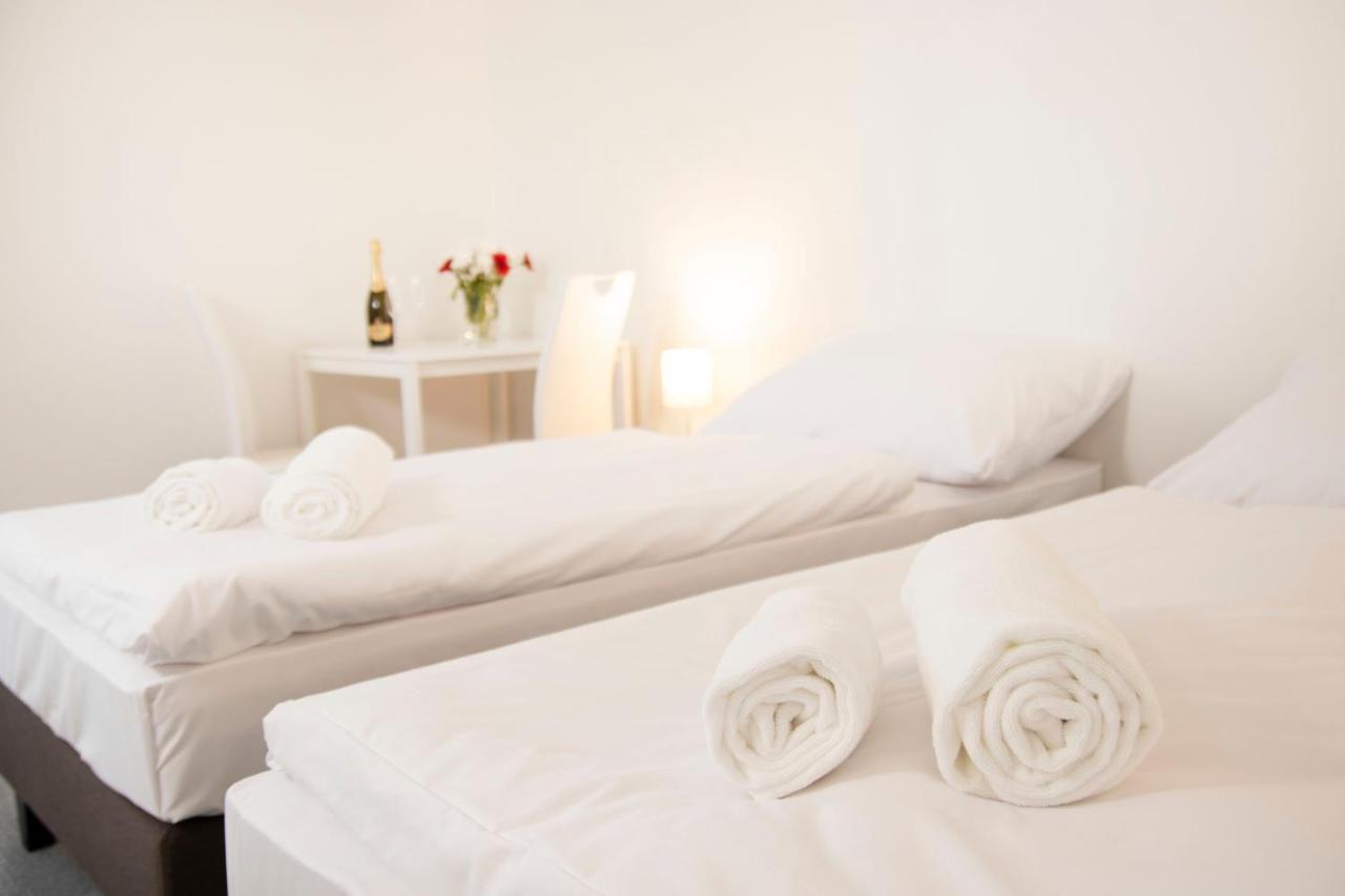 Hotel Blue Apartment Μπρατισλάβα Εξωτερικό φωτογραφία